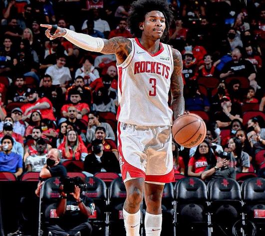 九游体育入口-雄鹿队主力球员状态火爆引领全队取胜视频